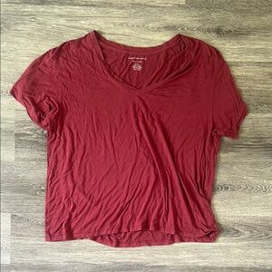 American Eagle Outfitters Red Relaxed Fit Tee